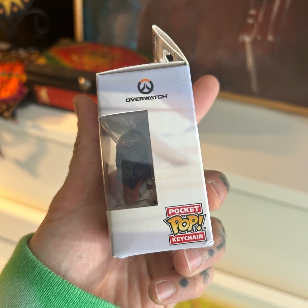 Funko Pocket Pop! Overwatch Keychain - Winston - Picture 3 of 6